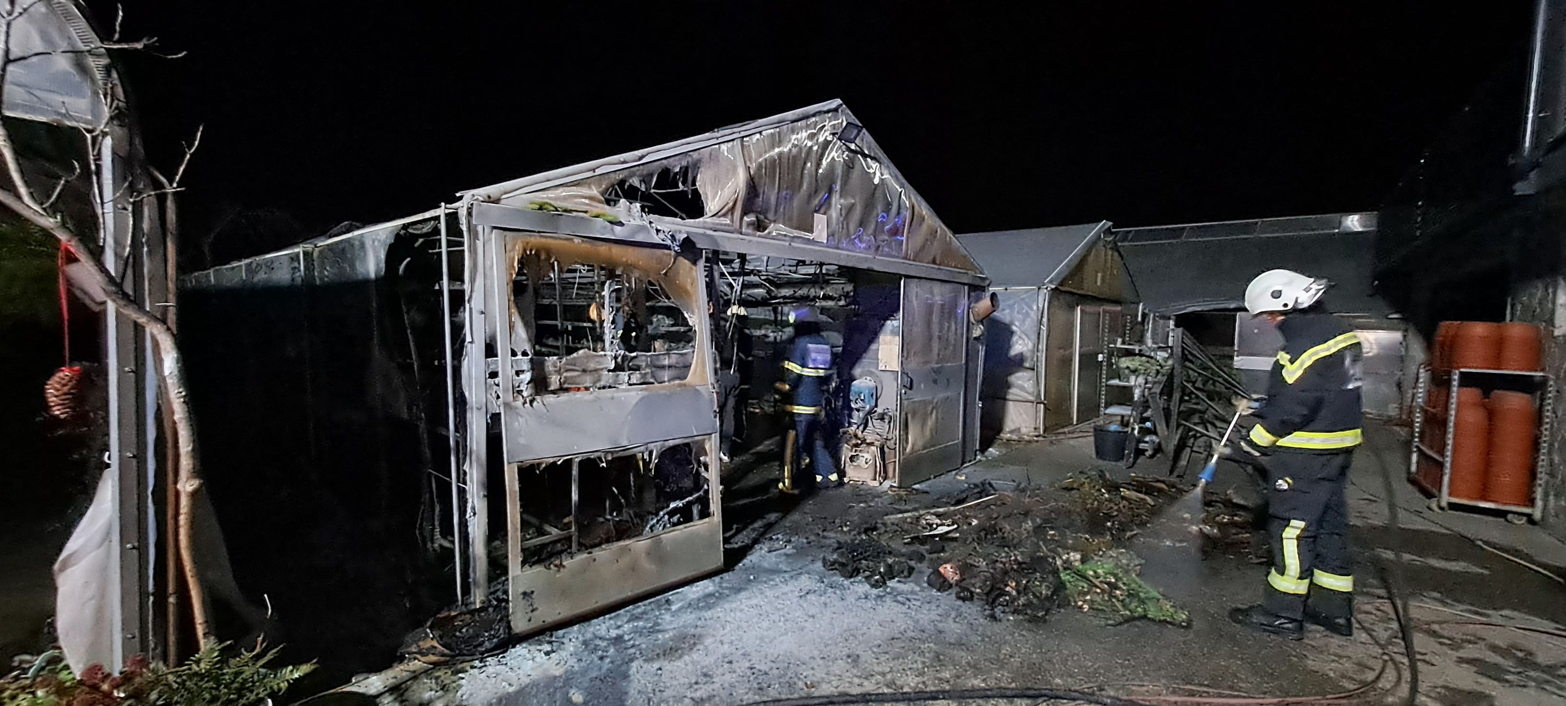 Zagorelo v okolici Maribora in Ptuja: Zagorel rastlinjak in stanovanjska hiša