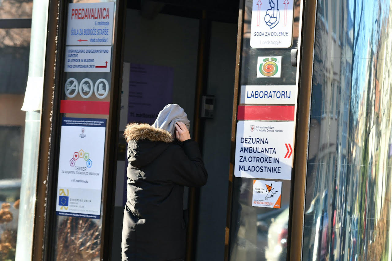 Maribor rešuje pomanjkanje zdravnikov: 16 pogodb z zdravniki iz Balkana in Ukrajine