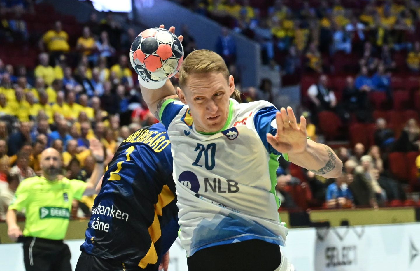 Švedi na domačem prvenstvu pretrd oreh za Slovenijo