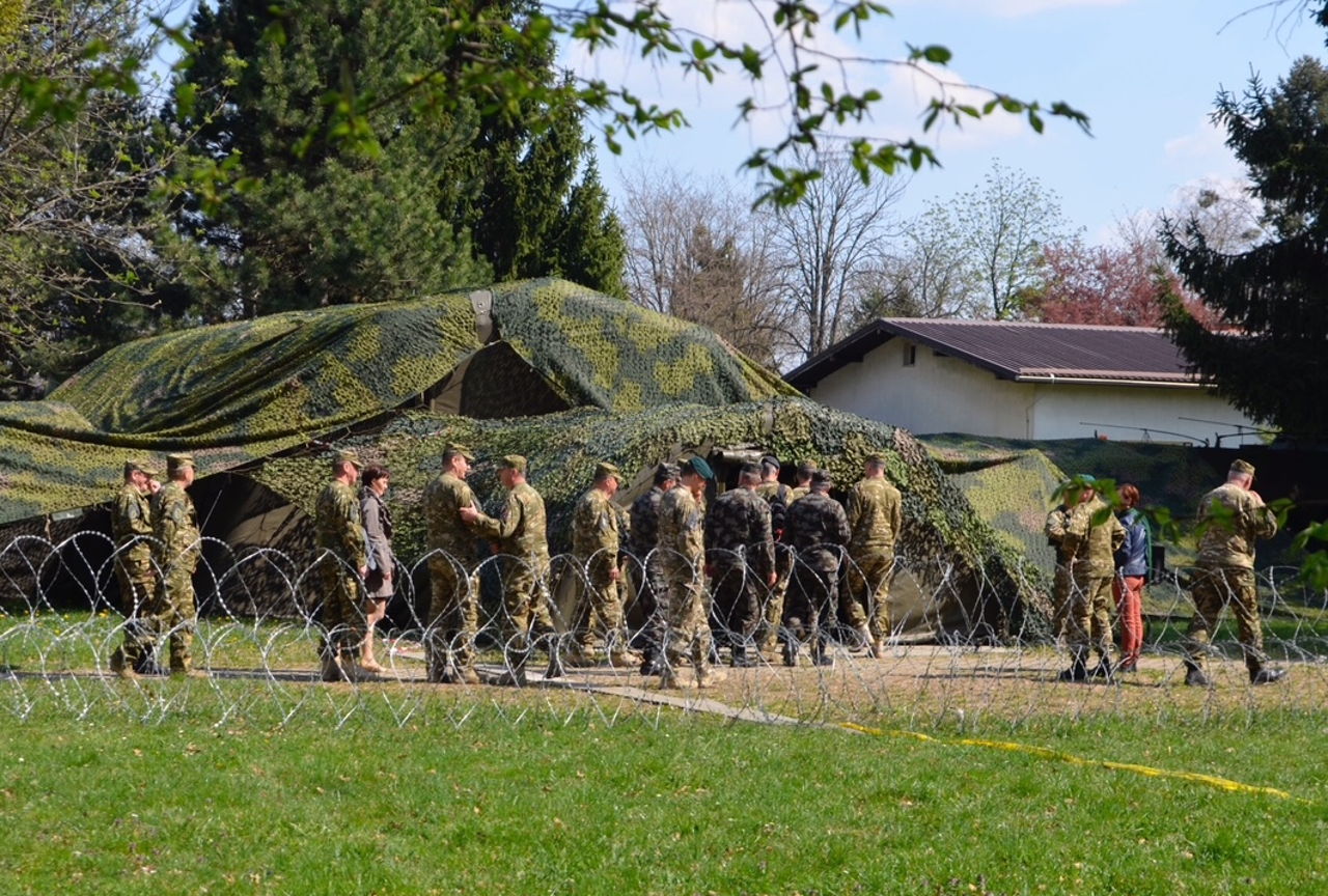 Naborniški sistem: Po Hrvaški obvezno služenje uvaja tudi Srbija, se jima bo pridružila tudi Slovenija?