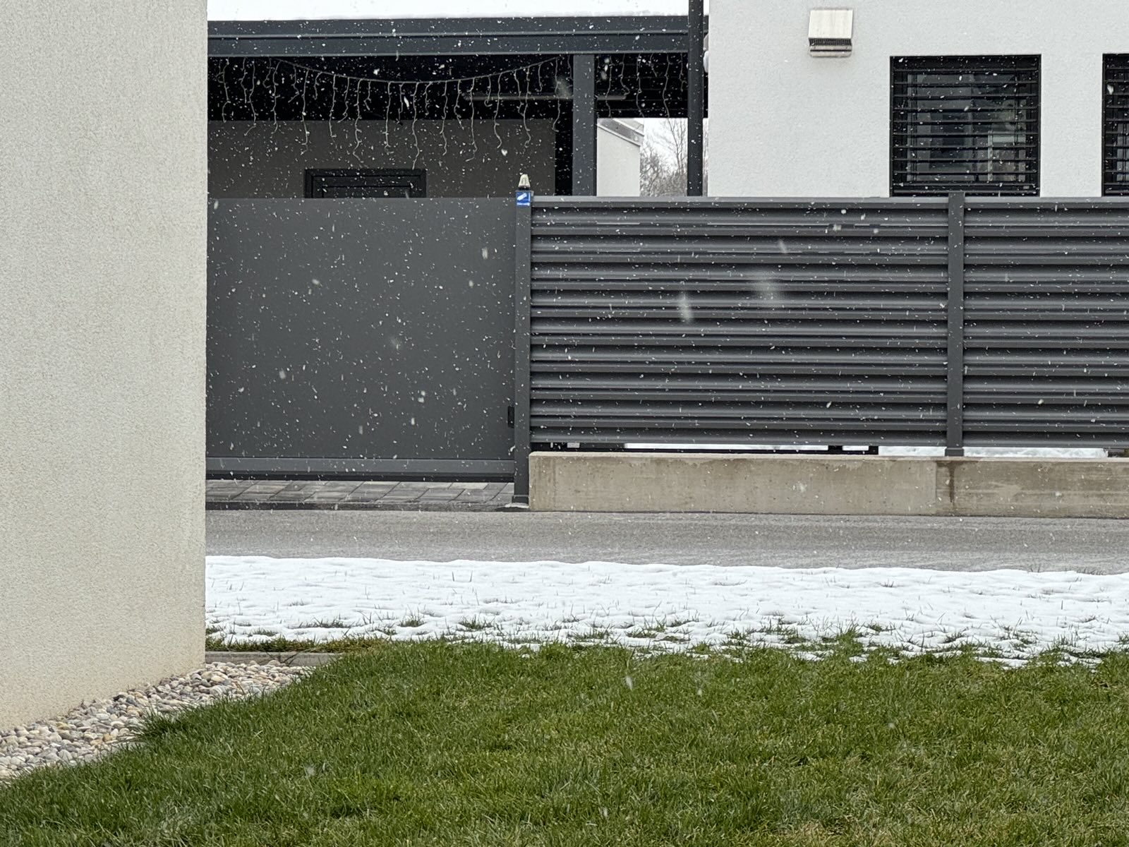 V Mariboru že sneži, ali bo snežilo tudi na zadnji dan v letu?