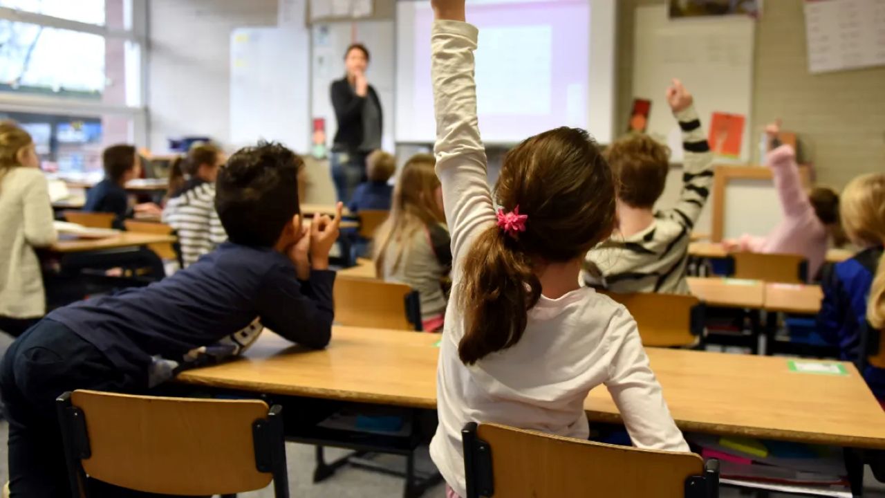 Šokantna opozorila učiteljic o čustveni nezrelosti otrok: "Nekateri bi morali ostati še eno leto v vrtcu"