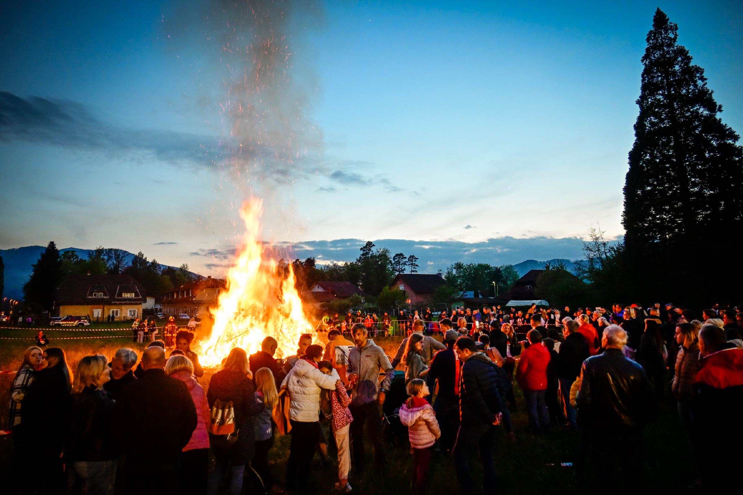 Kresovanje v Rušah: Tradicija, zabava in koncert Dejana Dogaja