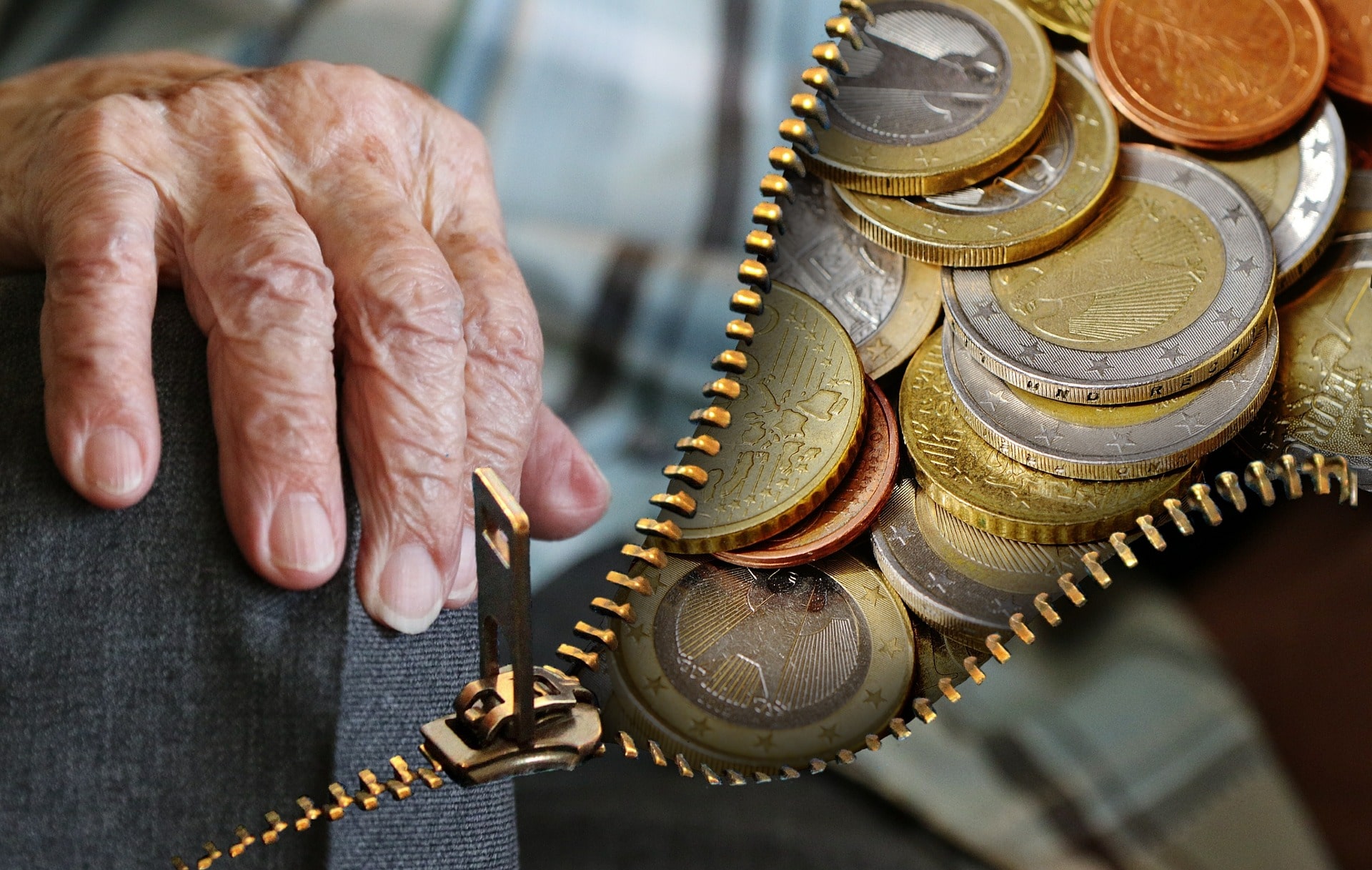 Dobra novica za upokojence: Jutrišnje izplačilo pokojnin bo še višje