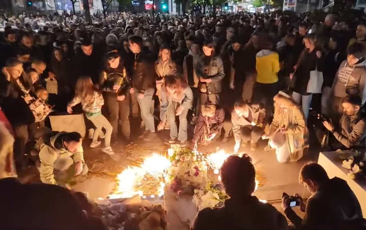 Minevajo tri leta od tragedije v Beogradu, še danes vlada neizmerna žalost