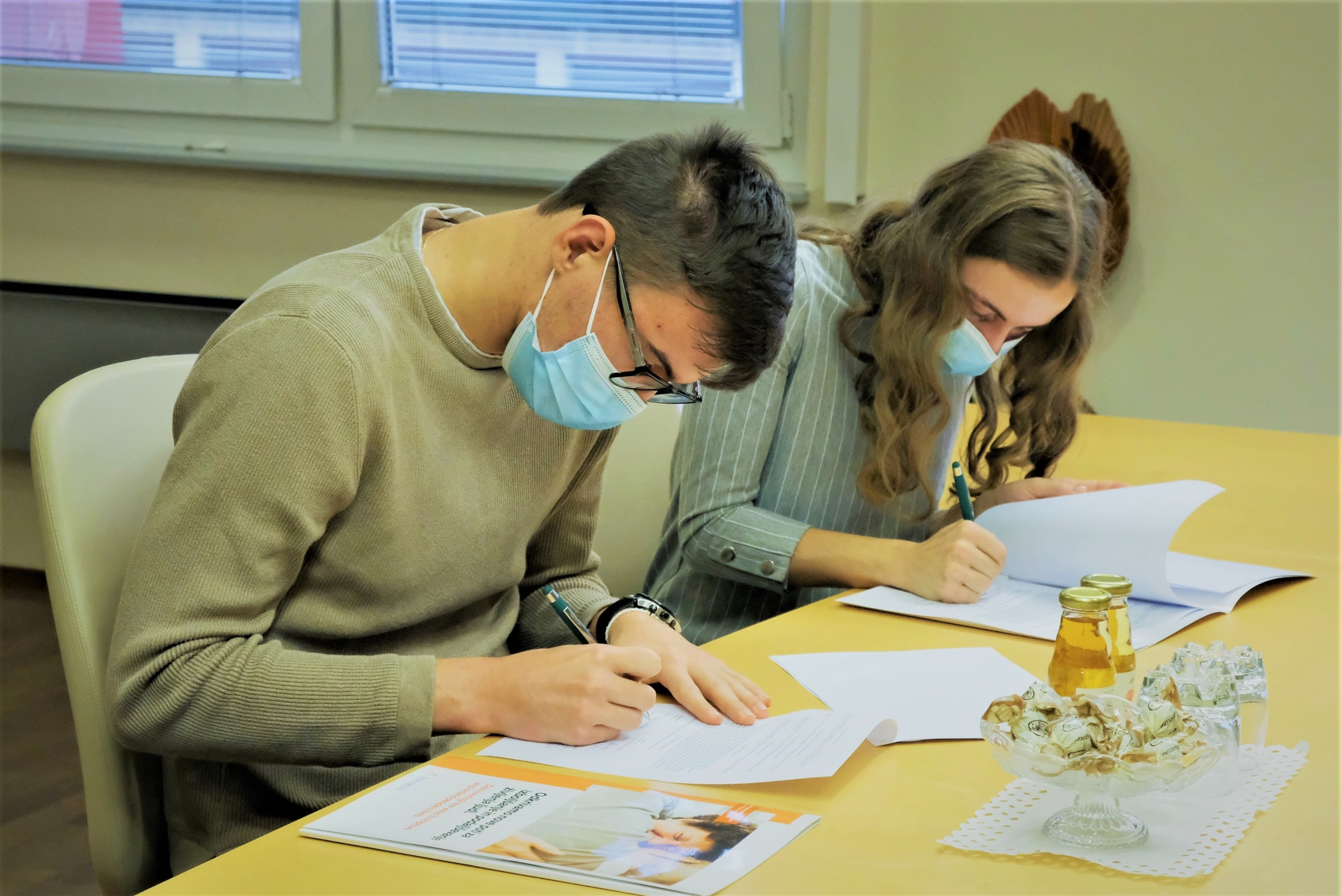 Podeljeni prvi Lekovi štipendiji za nadarjene študente Univerze v Mariboru