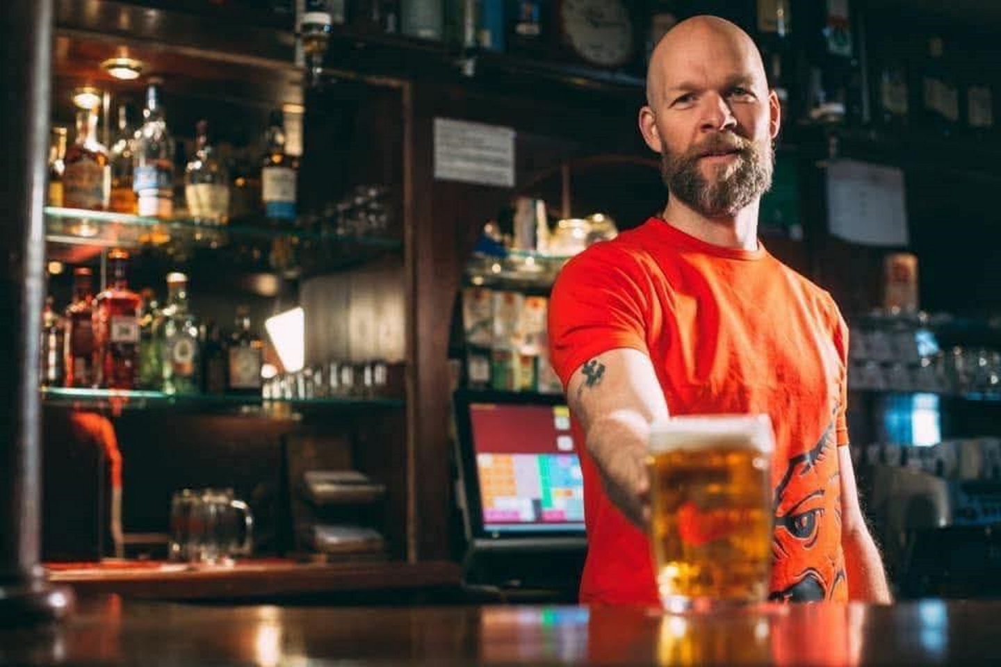 Danes slovo od Aleša Šutarja: Pogreb novomeškega gostinca, ki je branil sina