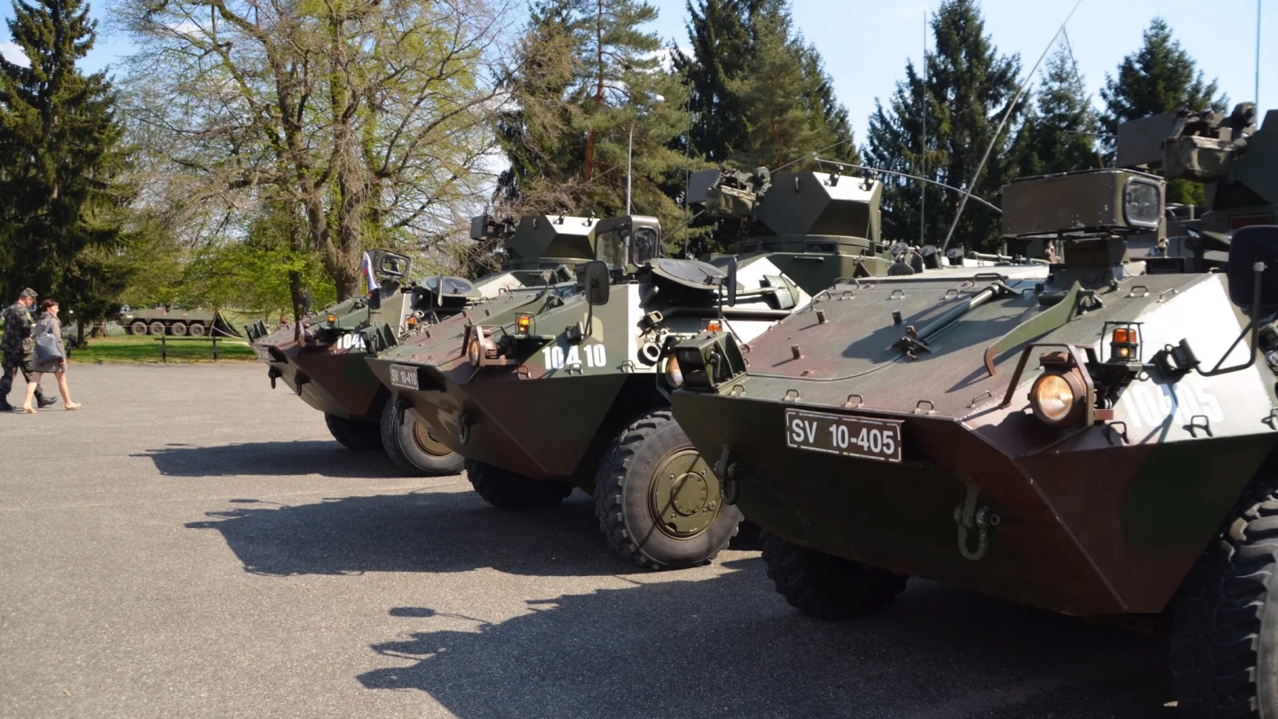 Vojaški rok postaja vse pogostejša izbira mladih, čeprav ni obvezen