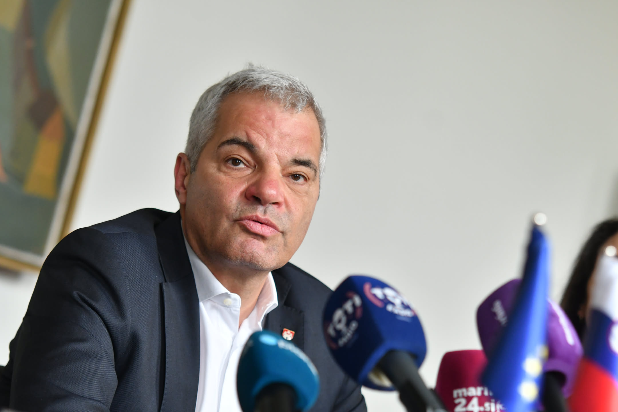V oddaji Tarča spregovorili o spornih poslih župana Maribora Arsenoviča