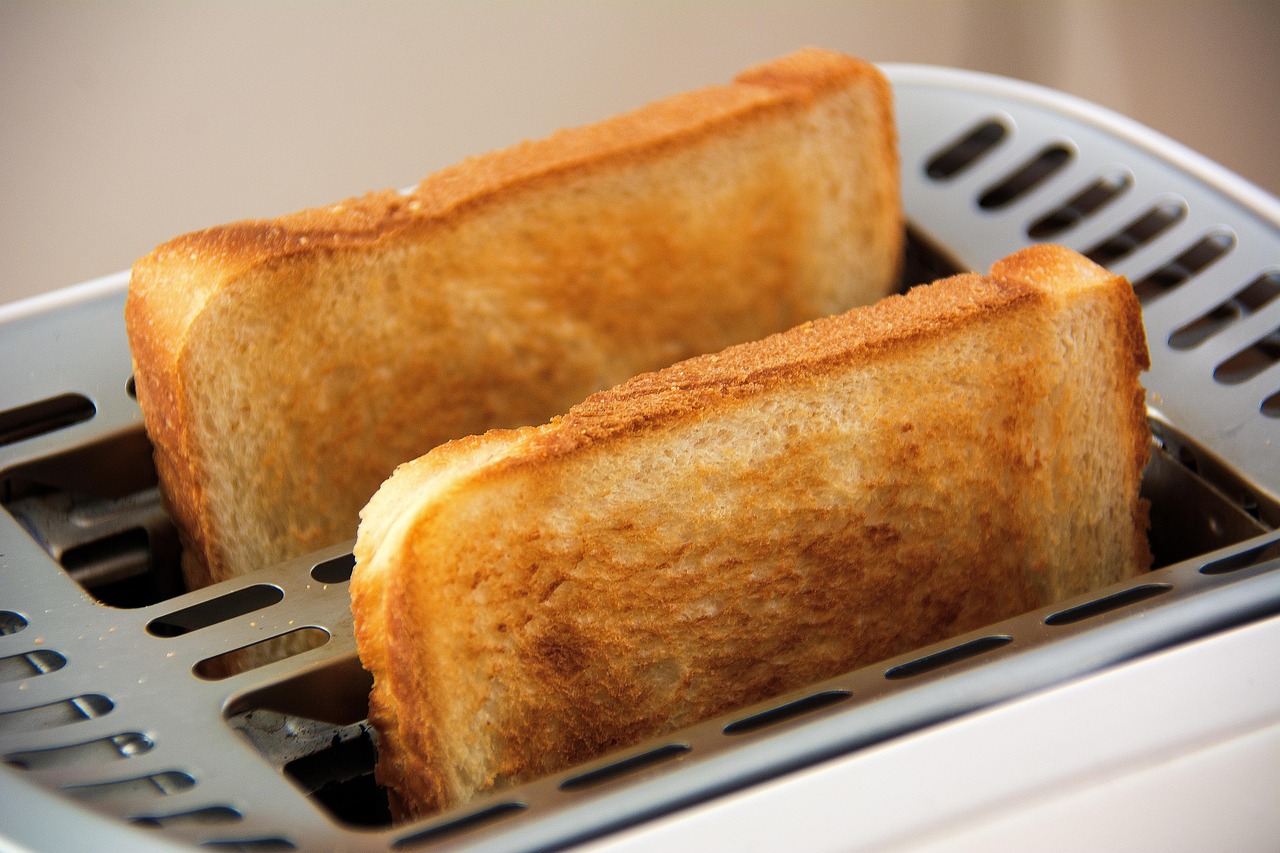 Veste, kako pravilno očistiti toaster? Nikar ne delajte te napake