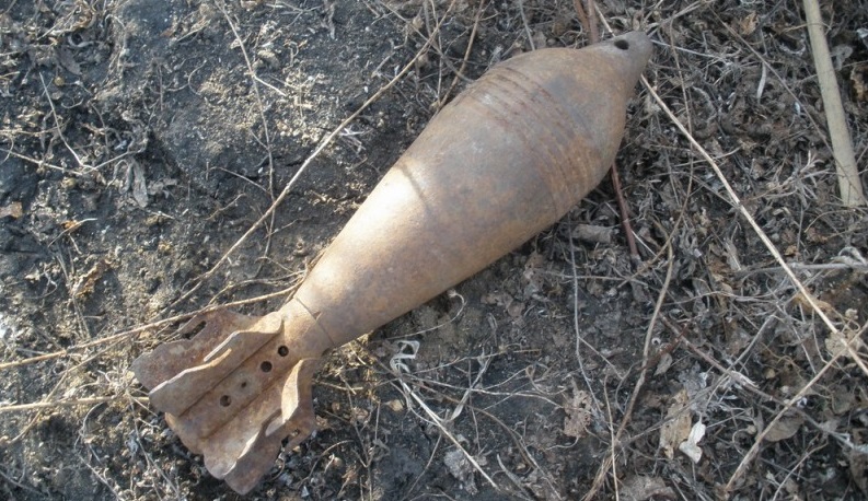 V Hočah najdena topovska granata