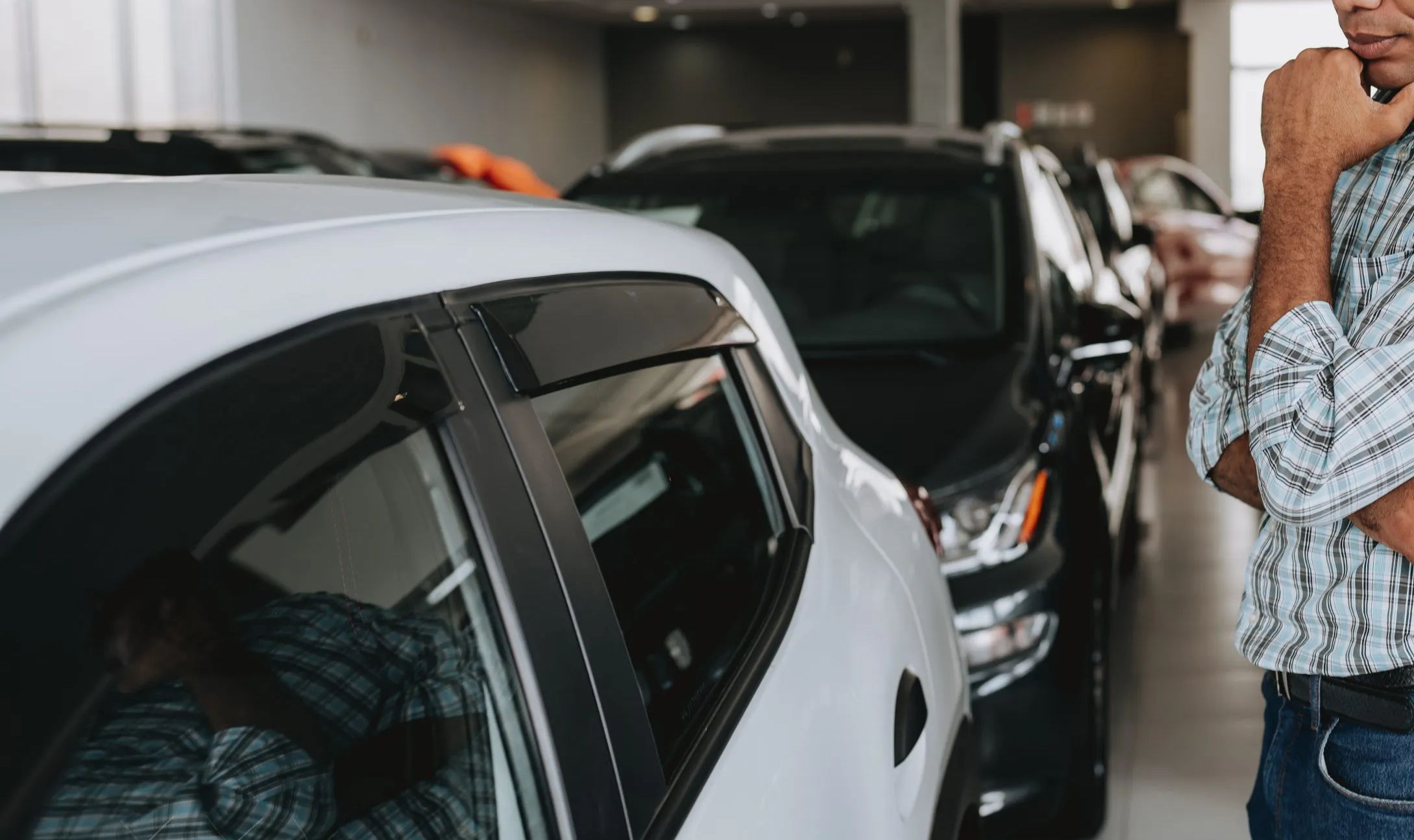 Nepravilnosti pri trgovcu z avtomobili: Kupci ostali brez vnaprej plačanih vozil