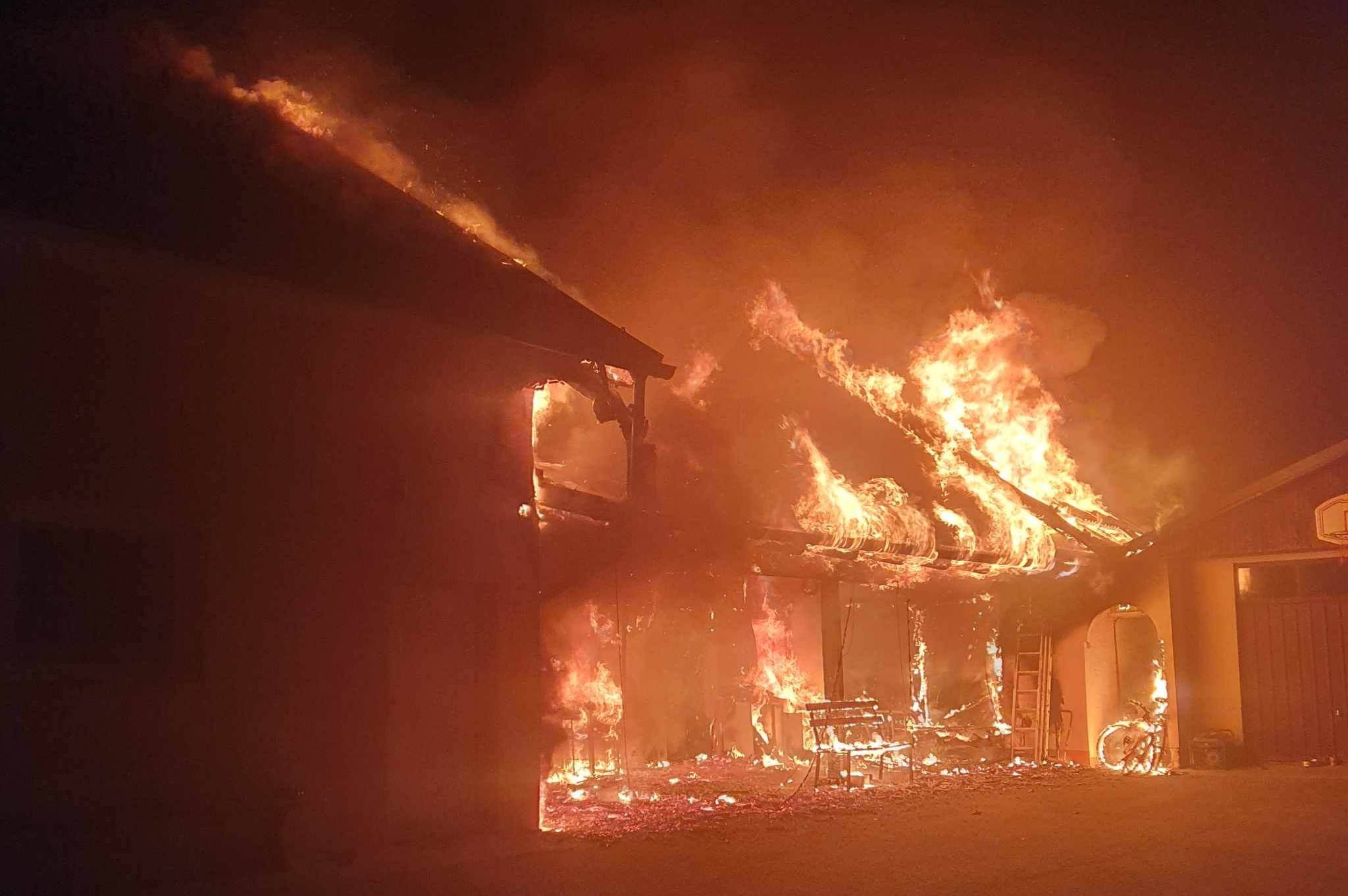 FOTO: Požar v Podlehniku povzročil za 70.000 evrov škode