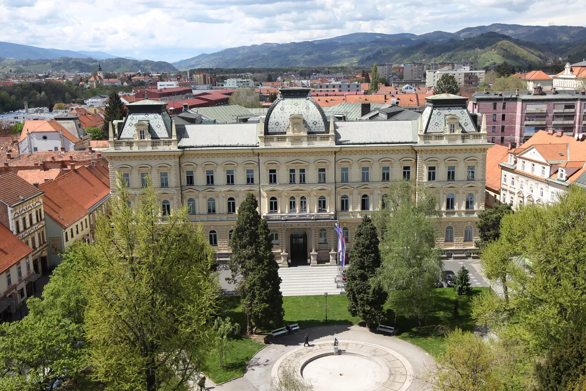 Rektor Kačič: S pritiski izsiljujejo nezakonito ravnanje Univerze v Mariboru