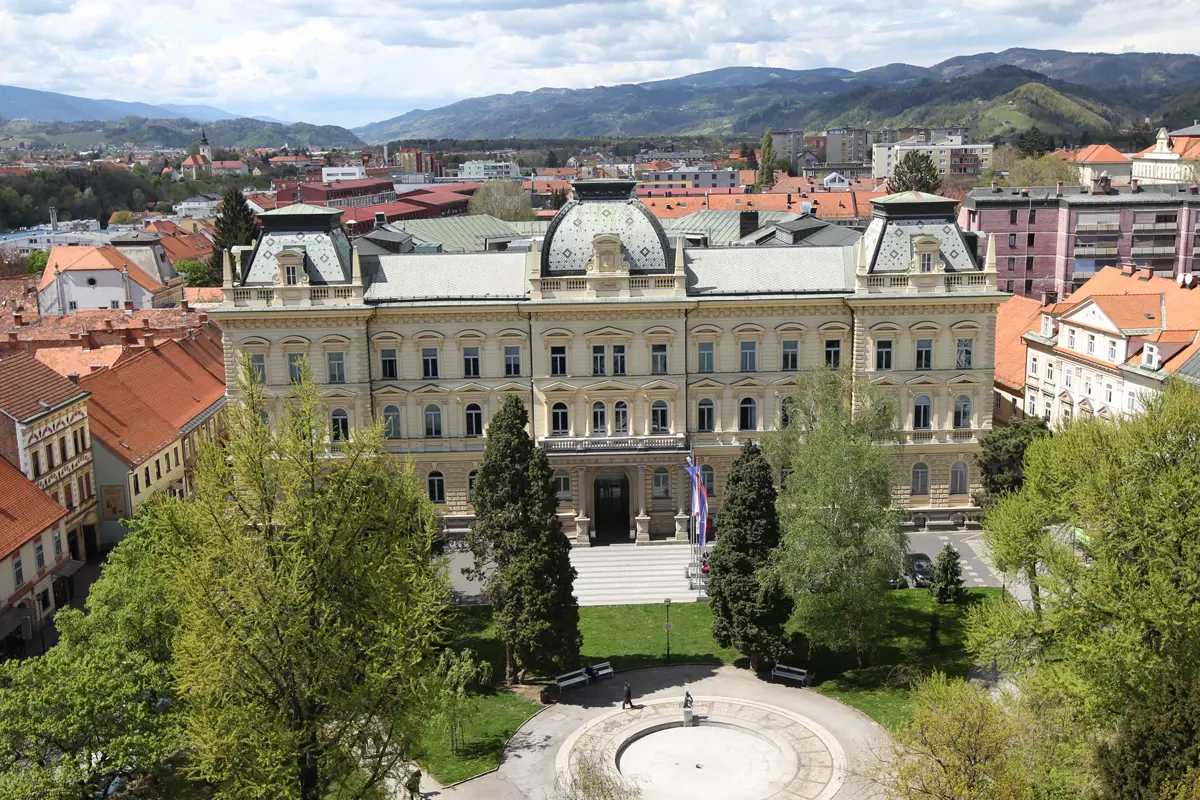 Ko bom velik, bom ... profesor: Kdo na mariborski univerzi največ zasluži?