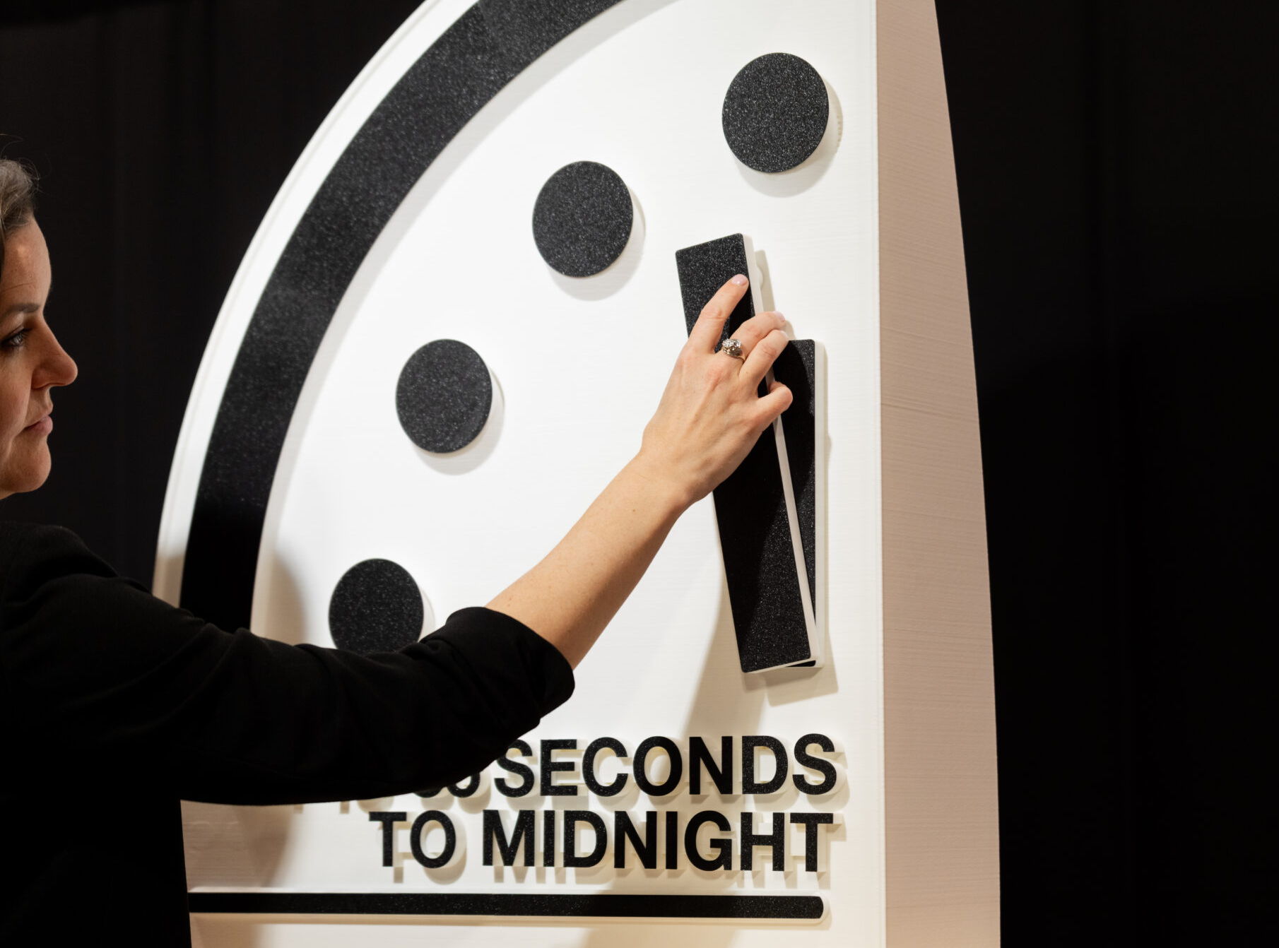 Kazalci ure sodnega dne: Le še 85 sekund do polnoči