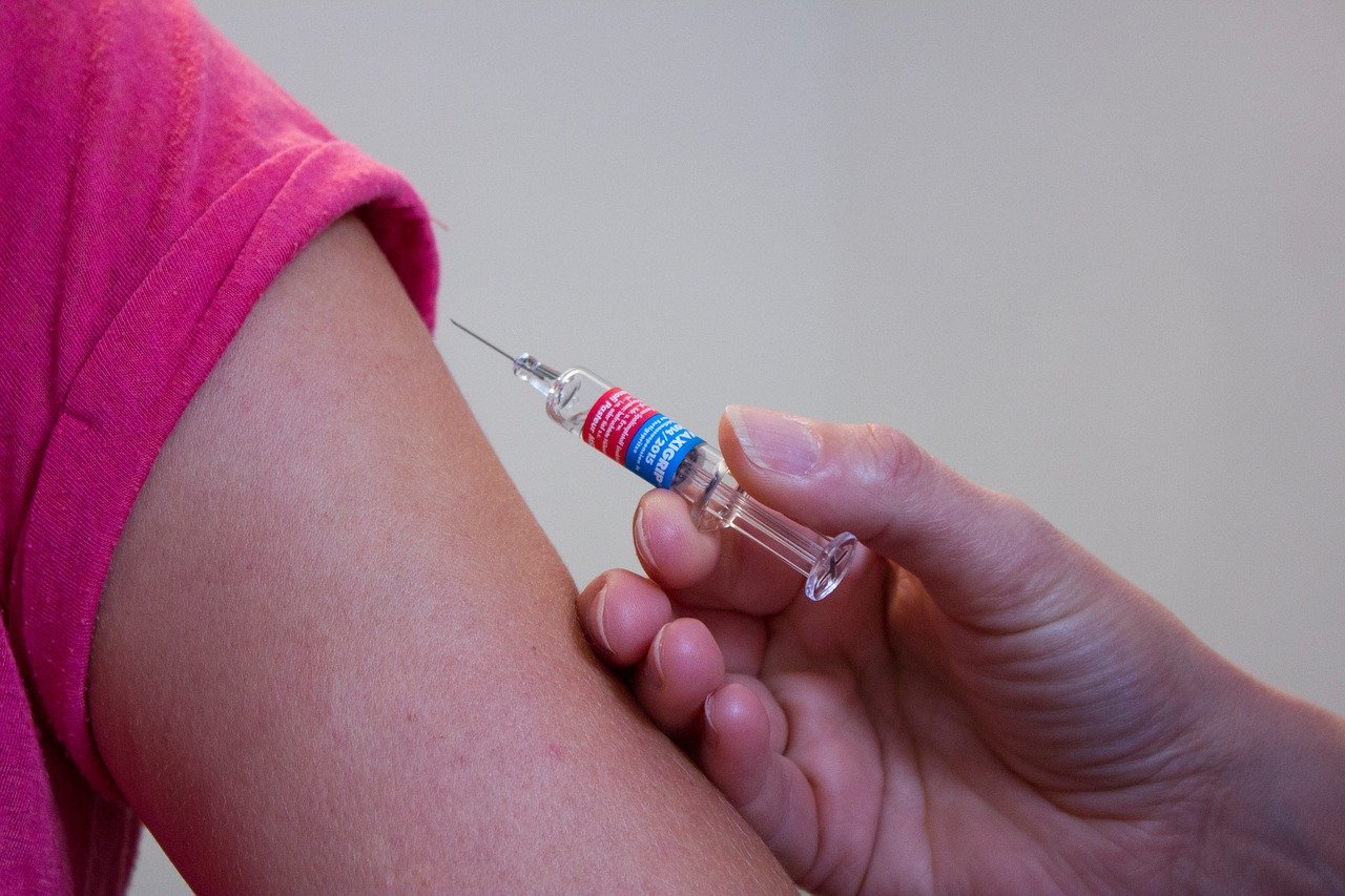 Začeli s cepljenjem proti gripi, povpraševanje in stopnja precepljenosti naraščata