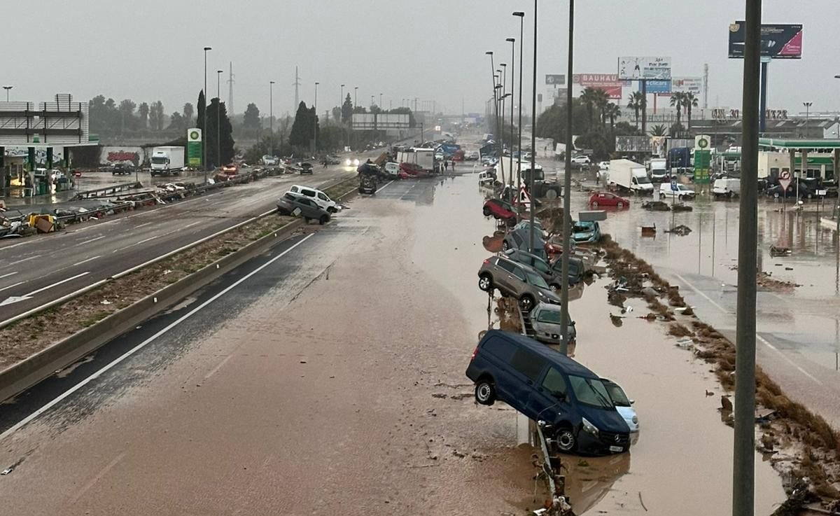 Katastrofalne poplave v Španiji: Iskanje pogrešanih še vedno poteka