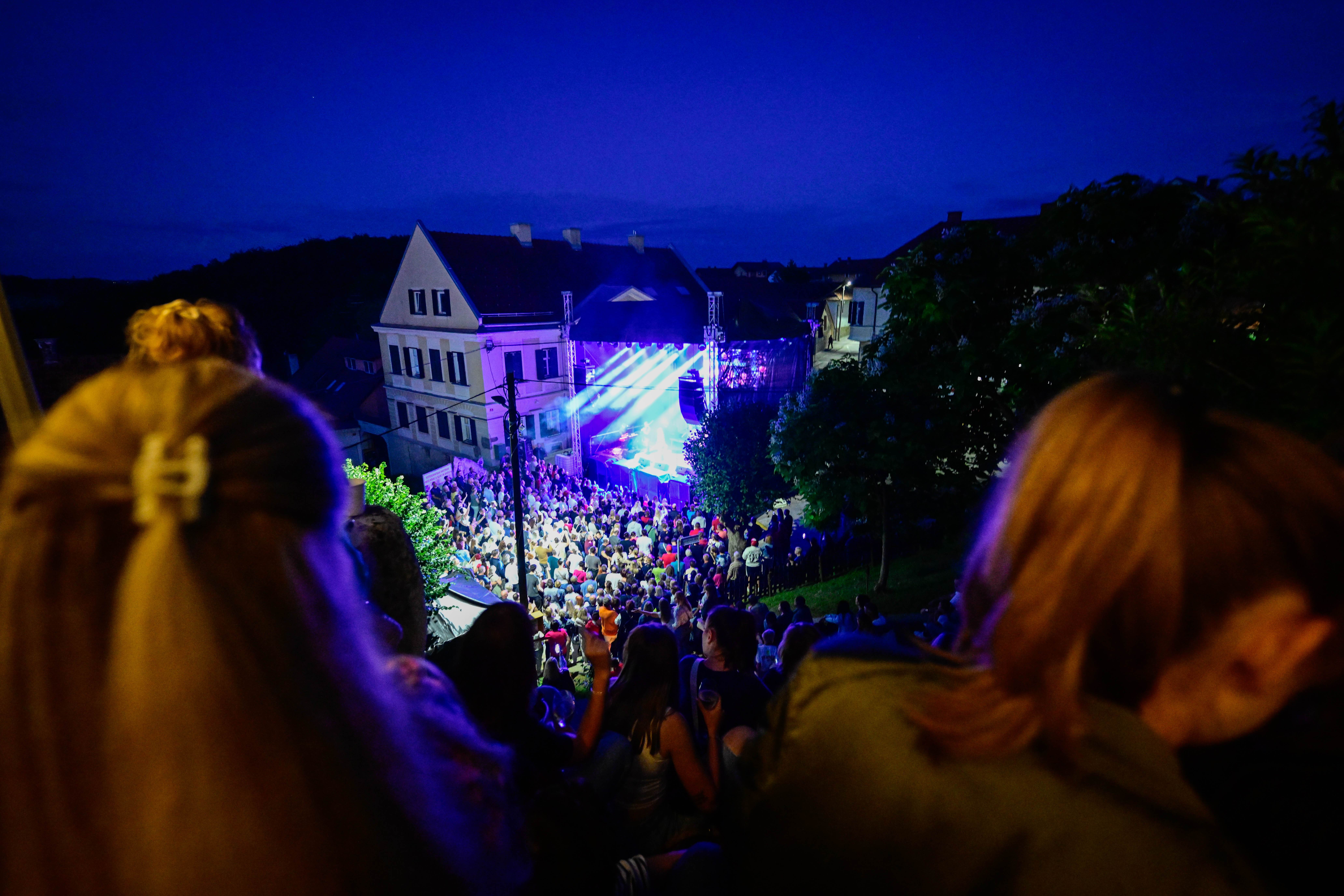 TrojicaFest 2025: Festival poletja danes začenja Helena Blagne