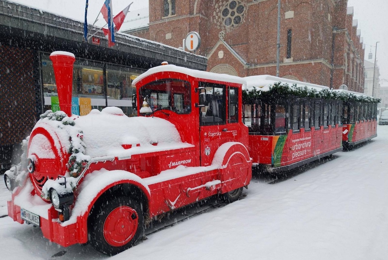 Mestni vlakec se na mariborske ulice vrača šele naslednji teden