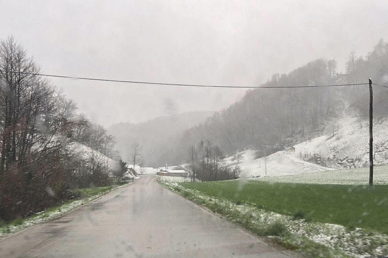 Nas po sončnih praznikih ponovno čaka sneg?