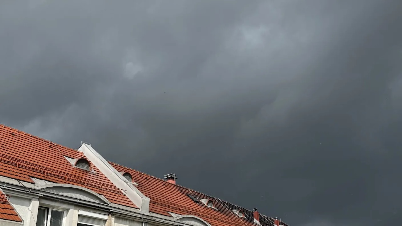 Po rekordni vročini sledi preobrat: Prihajajo močne nevihte