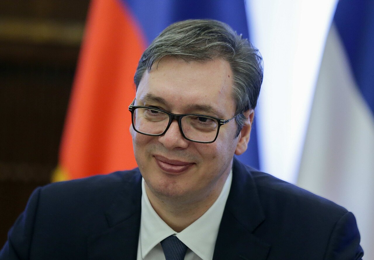 Srbski predsednik Vučić napovedal odstop: »Svoji domovini sem služil zvesto in častno«