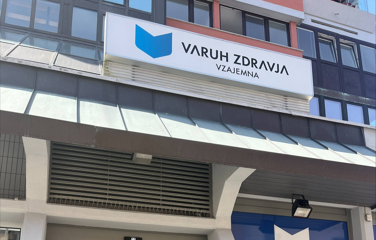 Neverjeten skok Vzajemne: Cena poletela z enega na 20 evrov