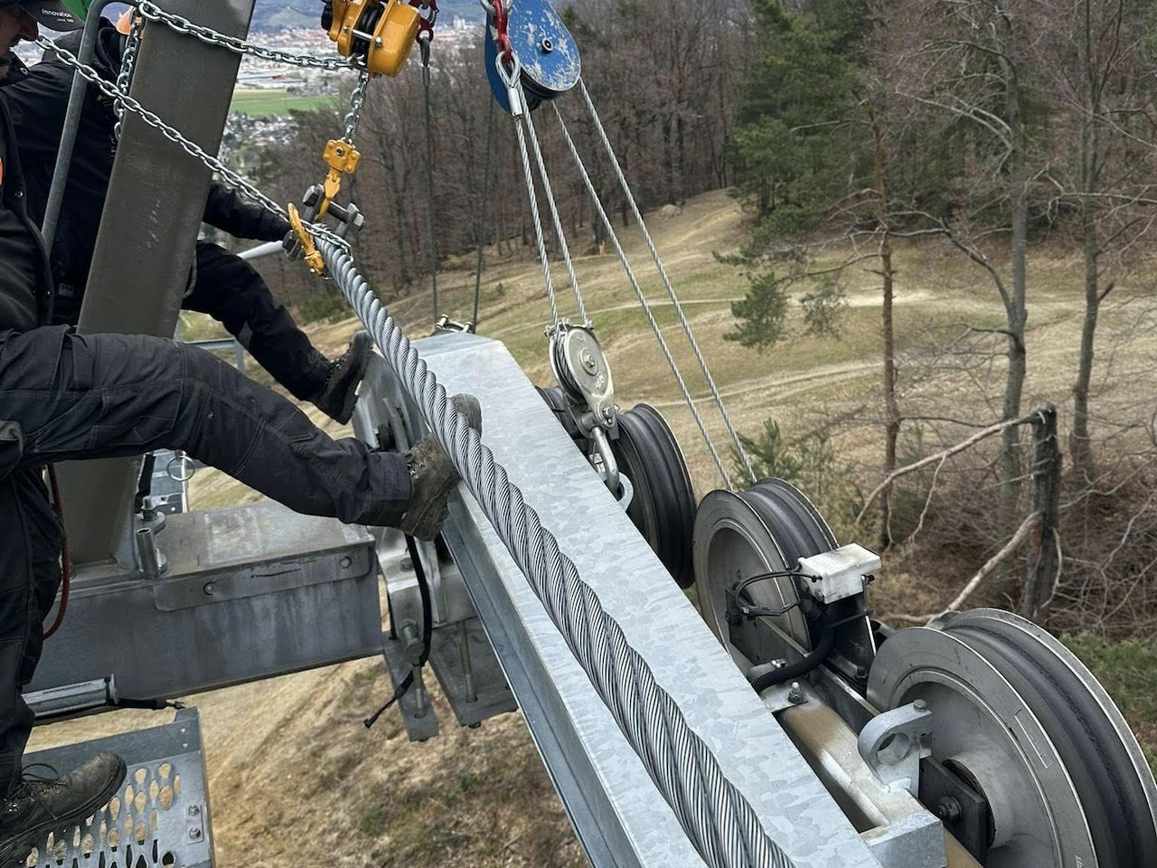 Ste načrtovali izlet na Pohorje? Vzpenjača do nadaljnega ne bo obratovala