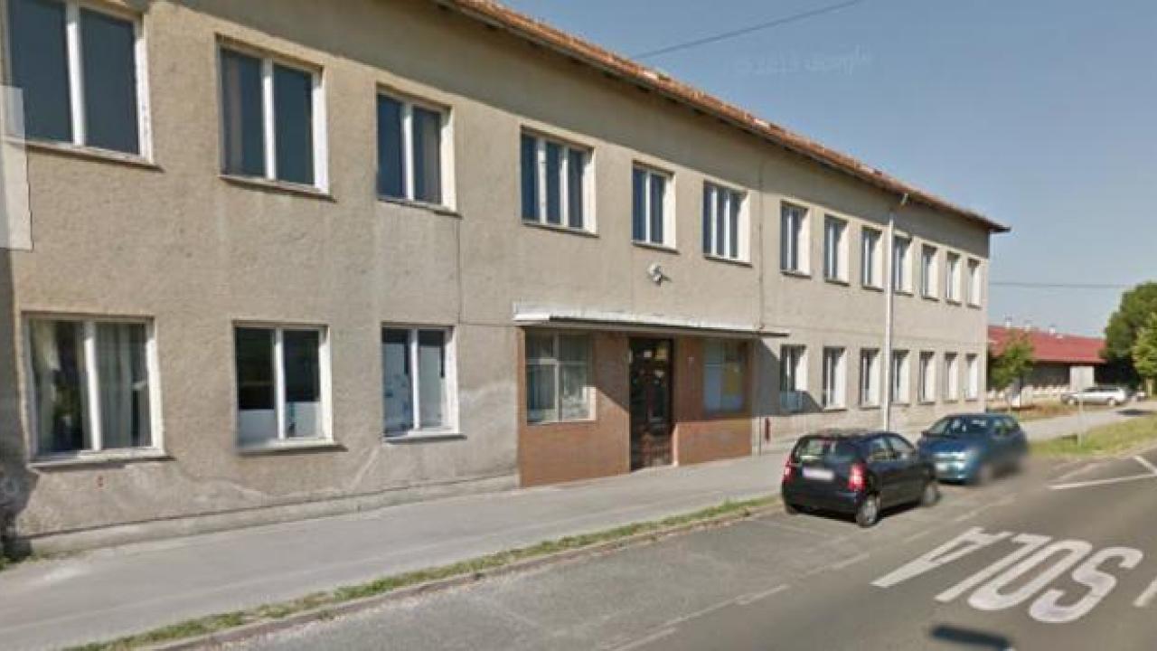Ministrstvo za šolstvo prodaja stavbo Waldorfske šole