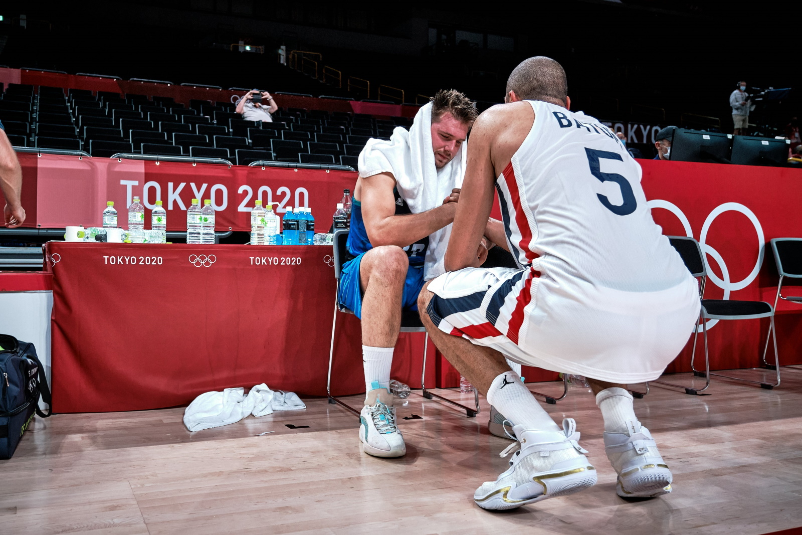 Tako je Batum po slovenskem porazu tolažil Dončića