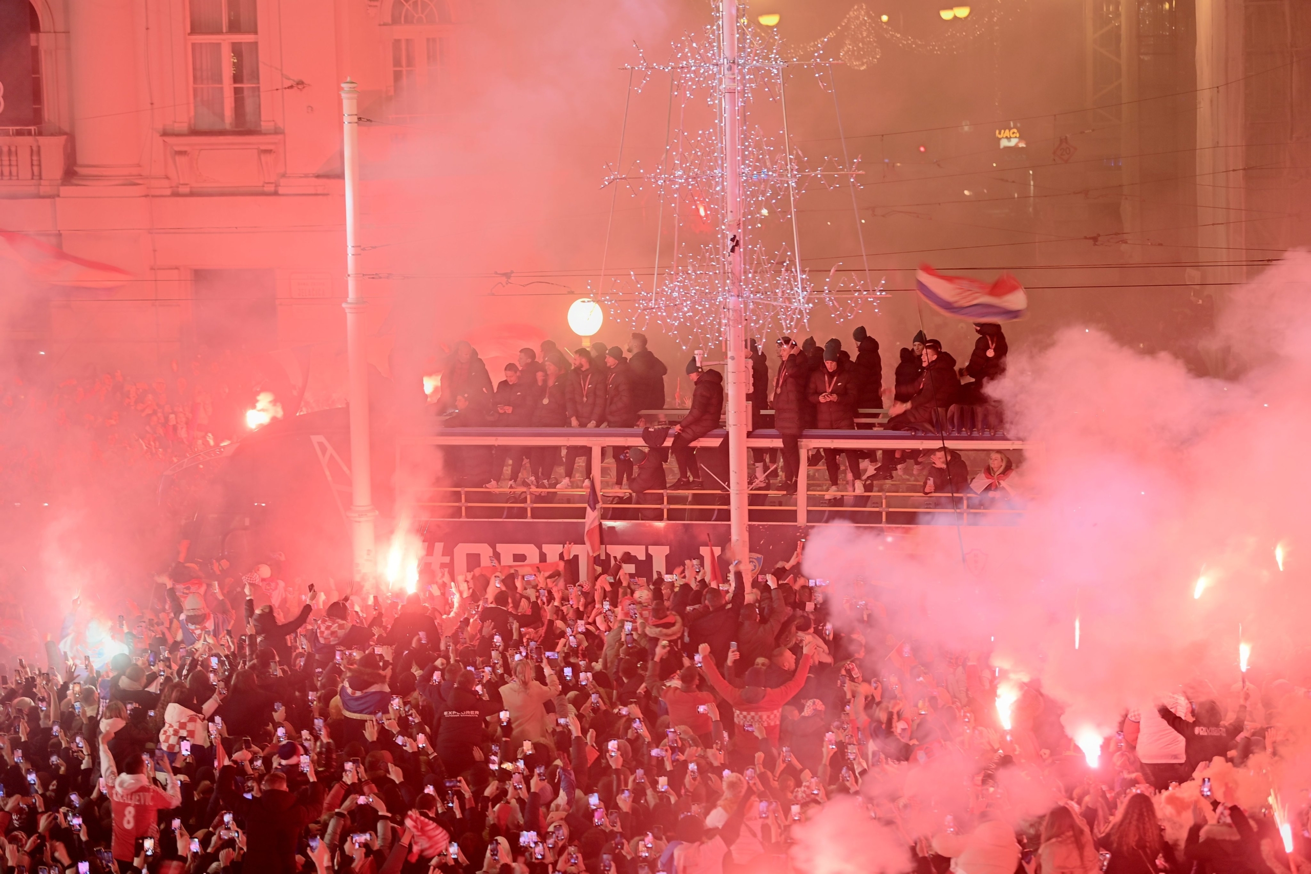 Ognjeni Zagreb pričakal prihod reprezentance