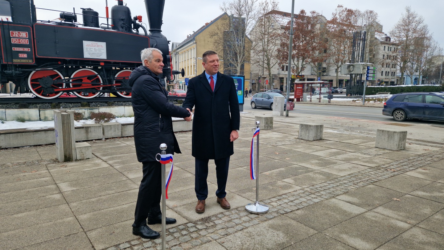 FOTO: Železniška postaja v Mariboru prenovljena, v načrtu tudi hitra povezava Maribor-Ljubljana
