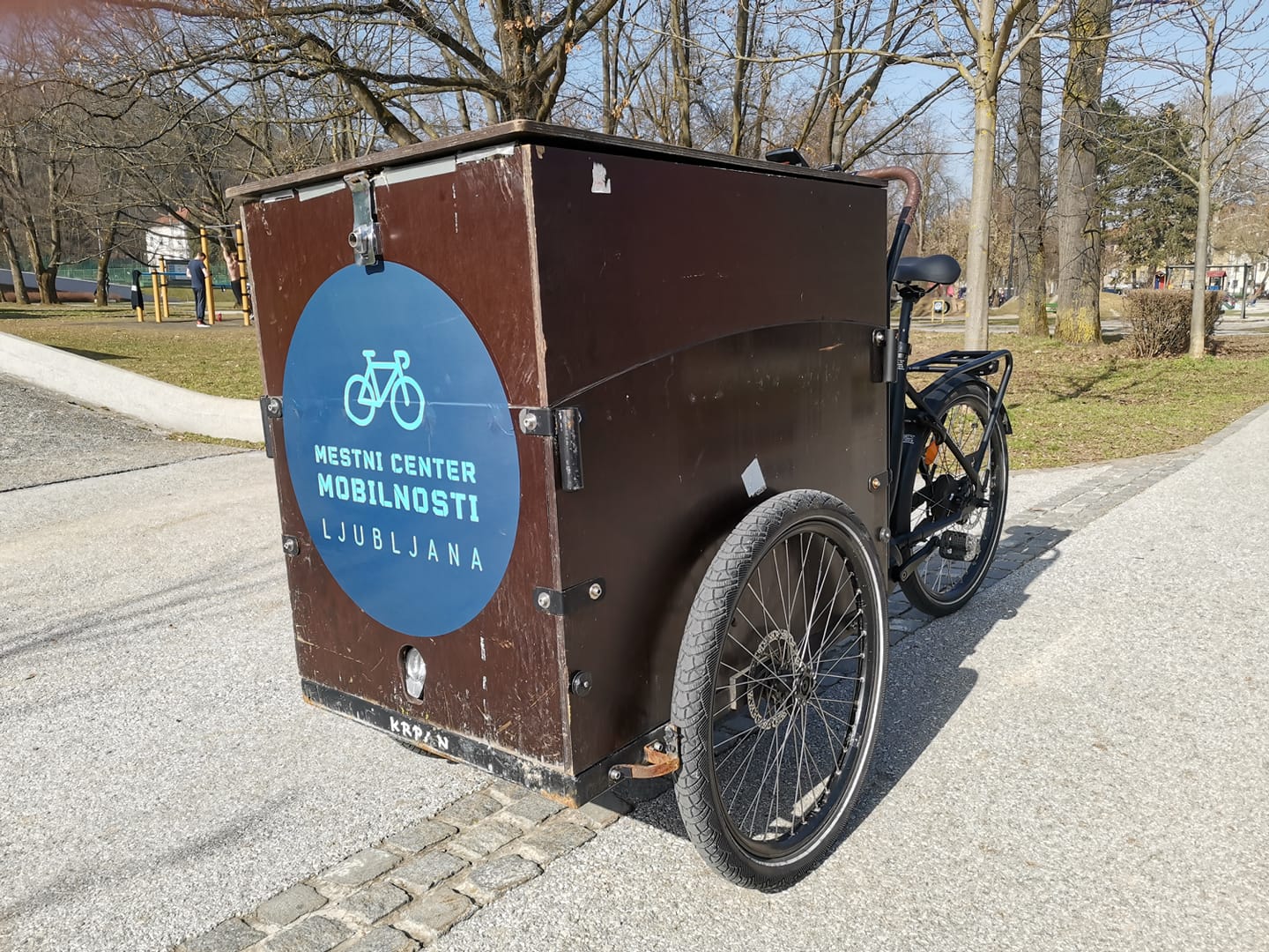 V trajnostno naravnani prestolnici odslej dostava tudi s tovornimi kolesi