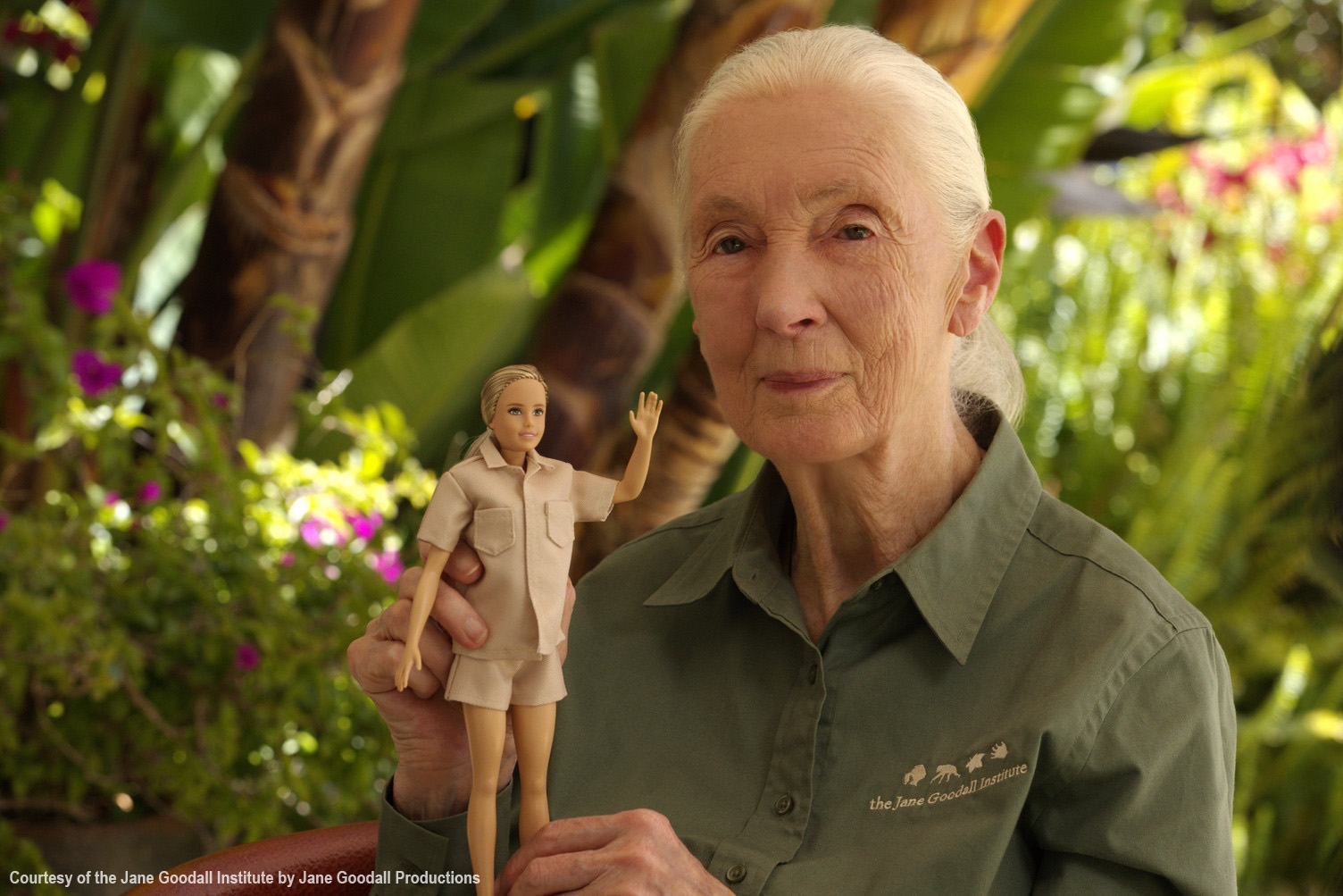 Kultna zaščitnica šimpanzov dočakala svojo eko Barbie lutko