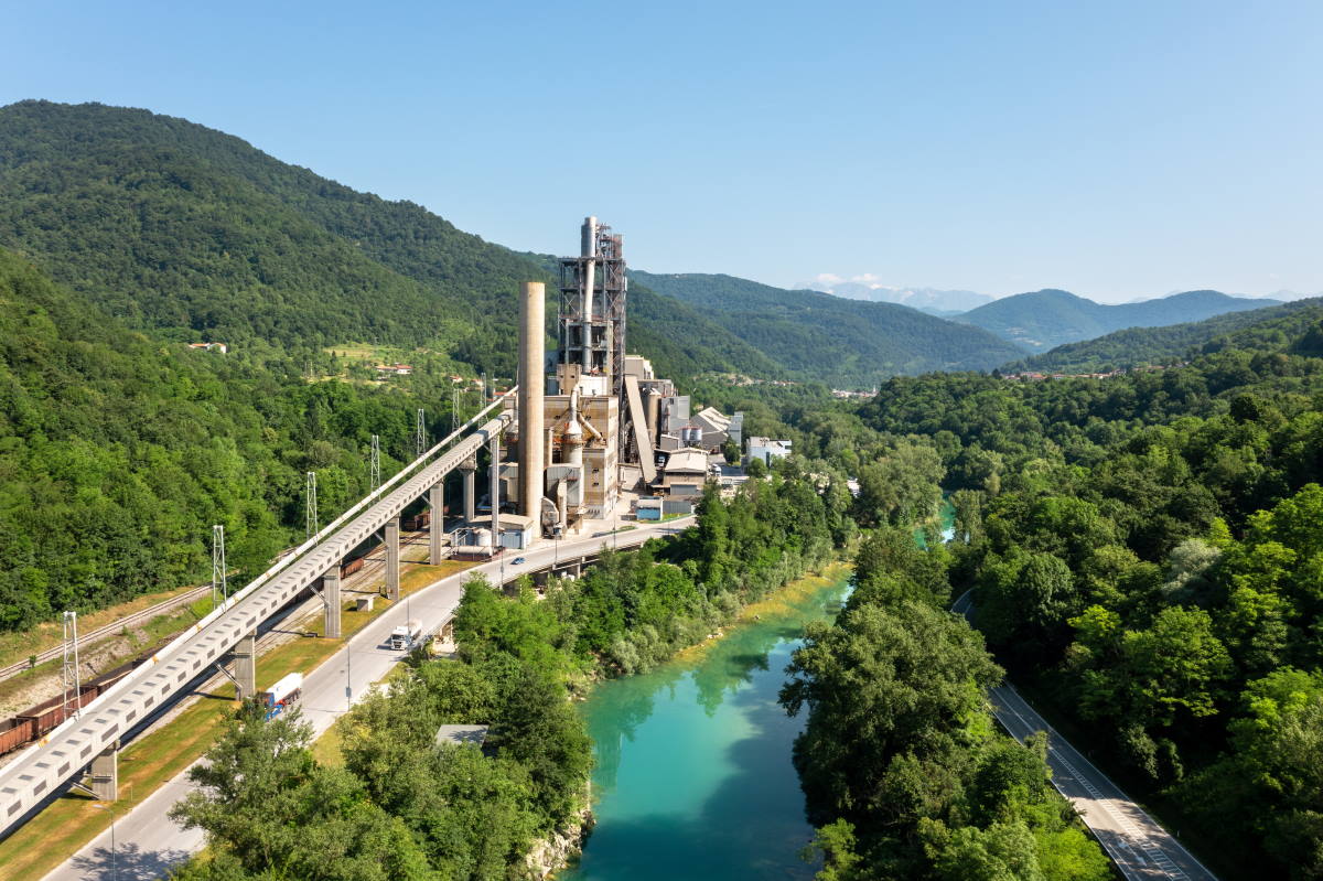 Grajenje trajnostne prihodnosti z ogljično nevtralno proizvodnjo cementa