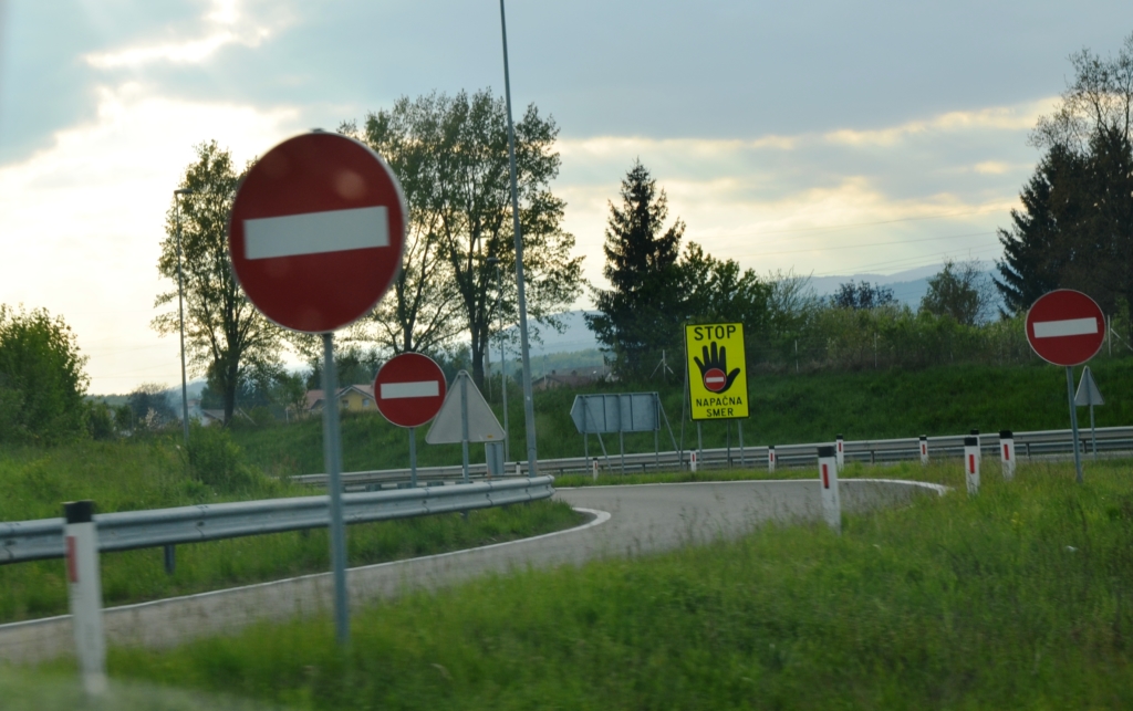 Previdno: Na severni ljubljanski obvoznici vozi voznik v napačno smer